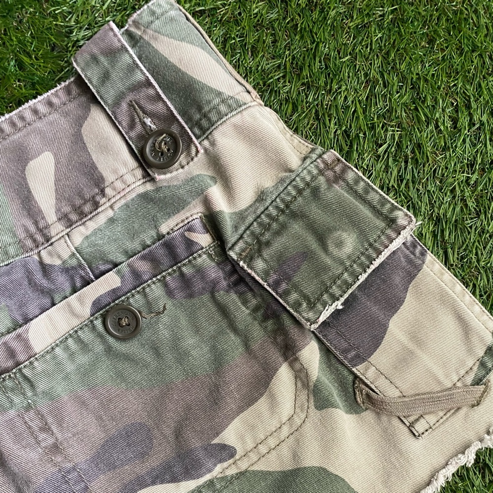 Abercrombie camo skirt - Picture 9 of 12